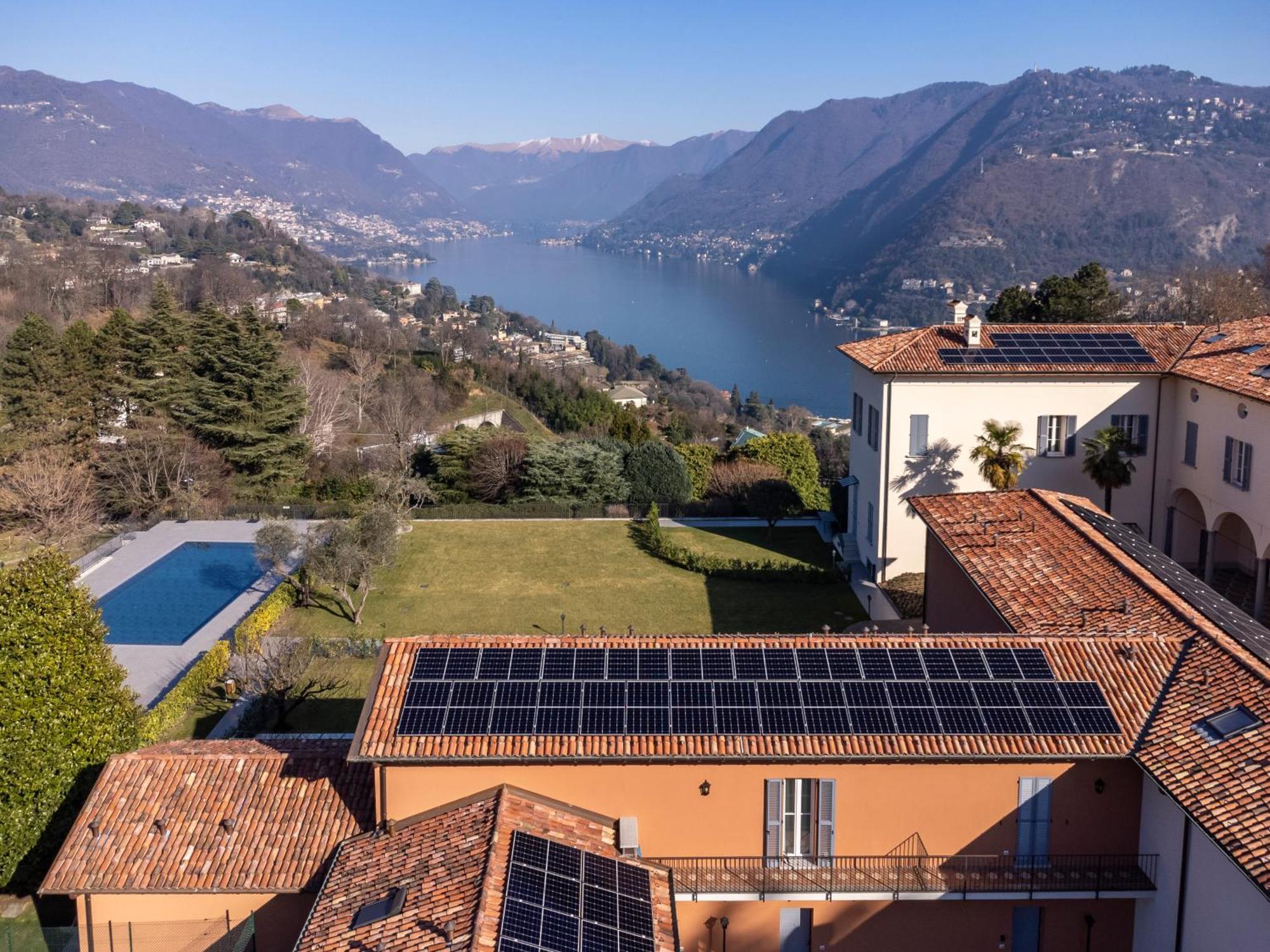 Alex'S Luxury Lake View Apt Pool And Tennis Como Exterior photo